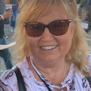 Meet your Posher, Darla